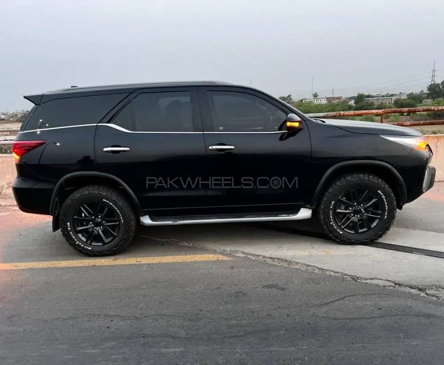 Toyota Fortuner 2021 for Sale in Faisalabad Image-1