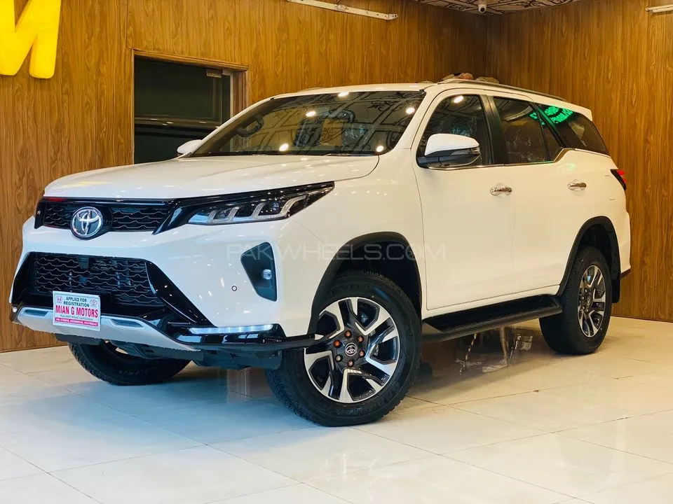 Toyota Fortuner 2023 for Sale in Faisalabad Image-1