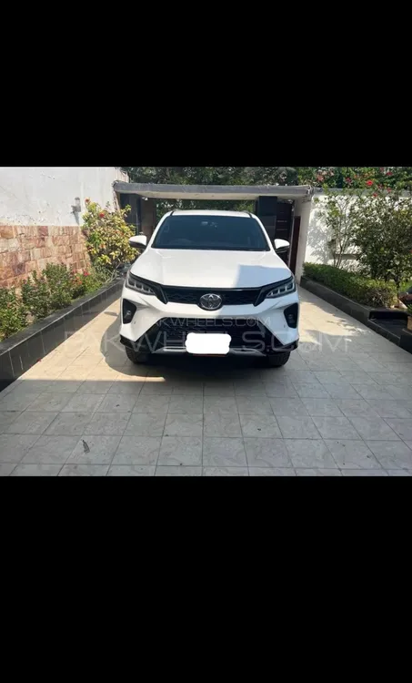 ٹویوٹا فورچیونر 2023 for Sale in سیالکوٹ Image-1