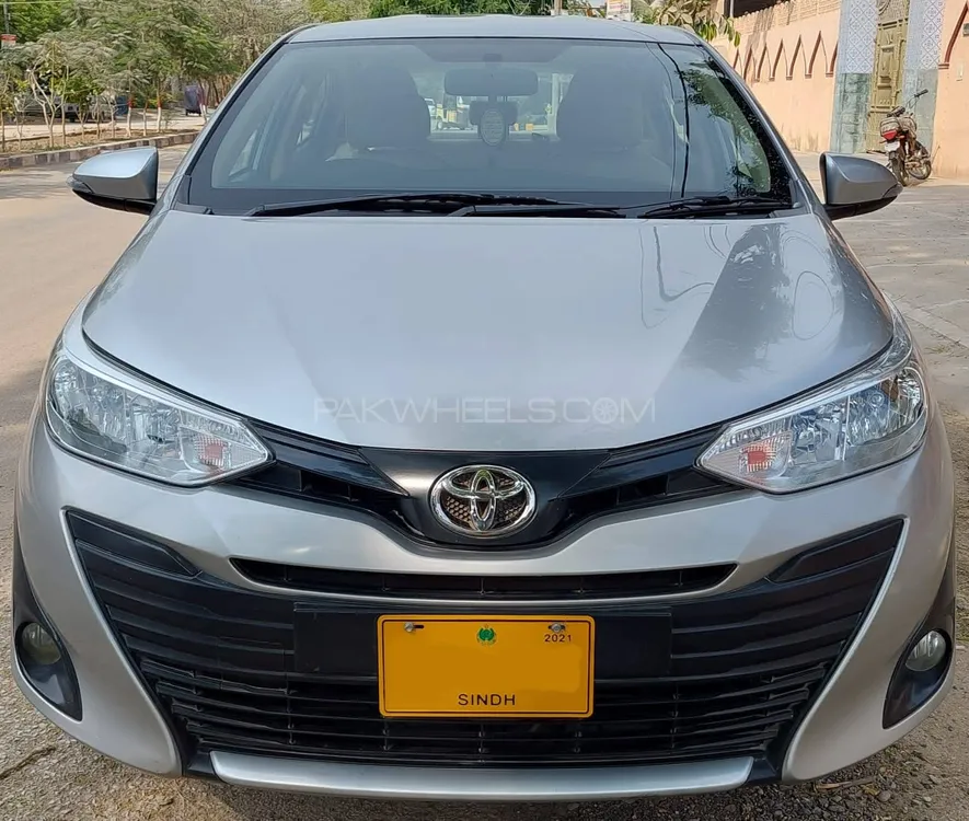 Toyota Yaris GLI MT 1.3 2020 for sale in Karachi | PakWheels