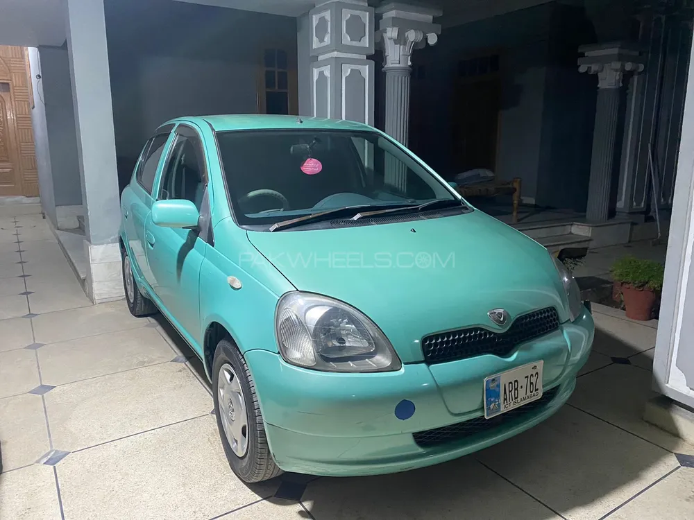 Toyota Vitz 2000 for Sale in Peshawar Image-1