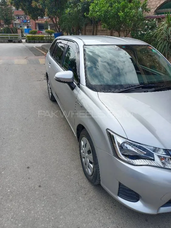 Toyota Corolla Fielder 2015 for Sale in Islamabad Image-1