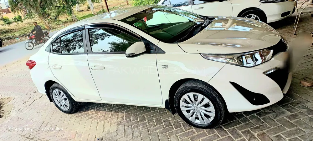 Toyota Yaris Sedan 2020 for Sale in Multan Image-1