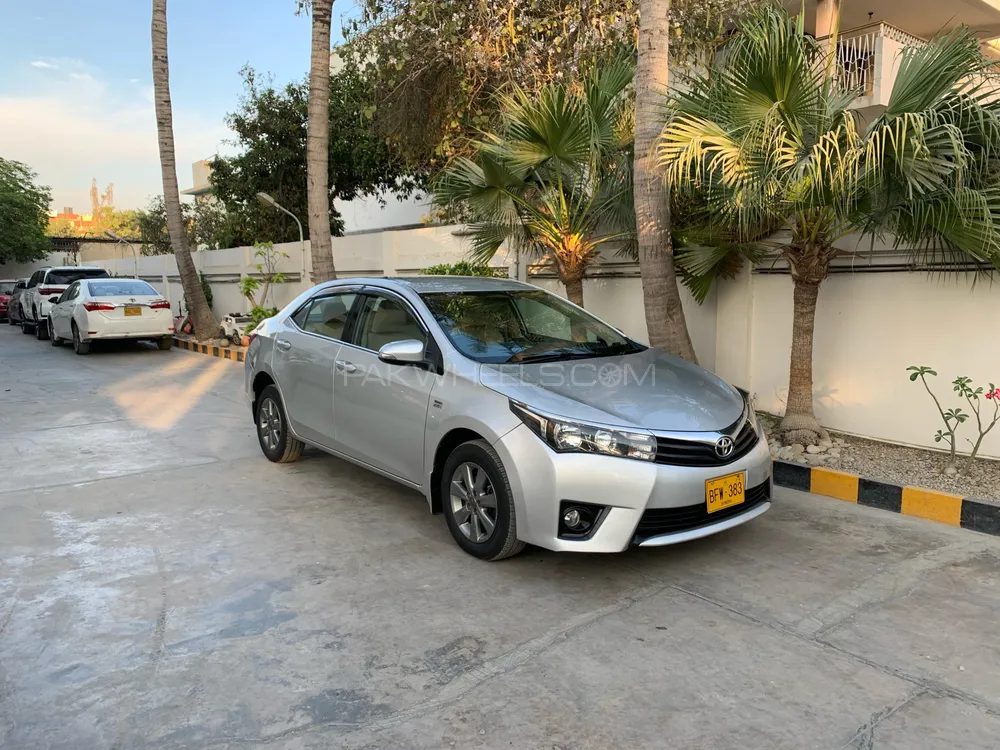 Toyota Corolla 2016 for Sale in Karachi Image-1