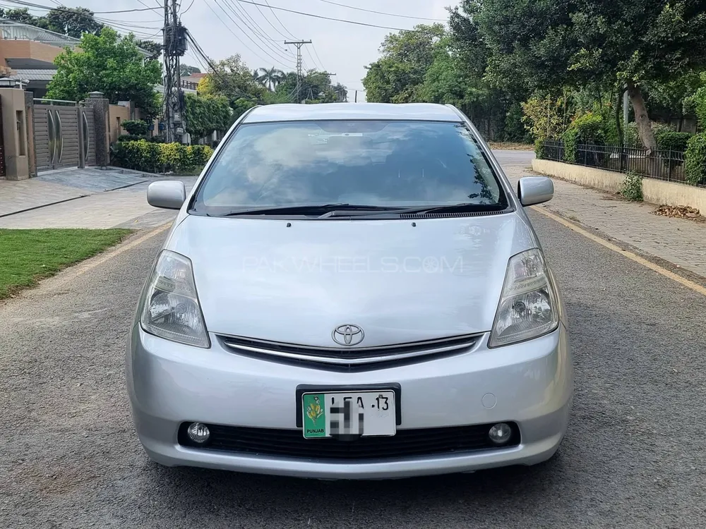 Toyota Prius 2007 for Sale in Lahore Image-1