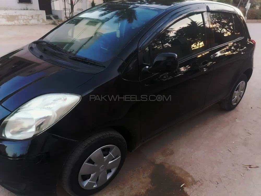 Toyota Vitz 2008 for Sale in Karachi Image-1