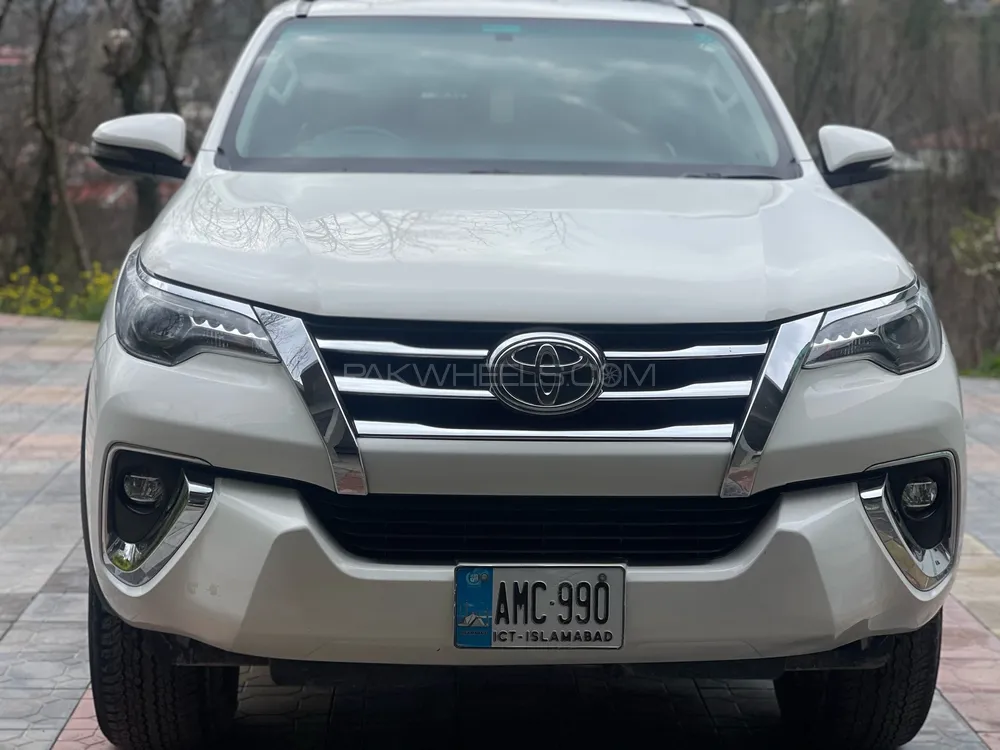 Toyota Fortuner 2019 for Sale in Islamabad Image-1