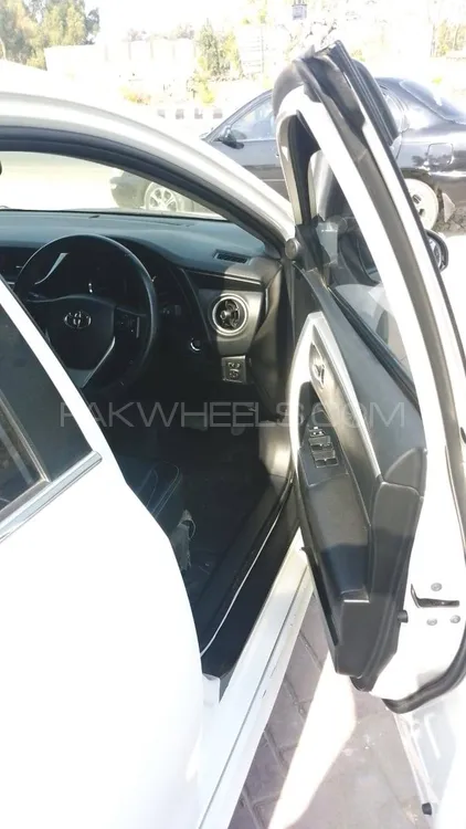 Toyota Corolla 2021 for Sale in Mian Wali Image-1