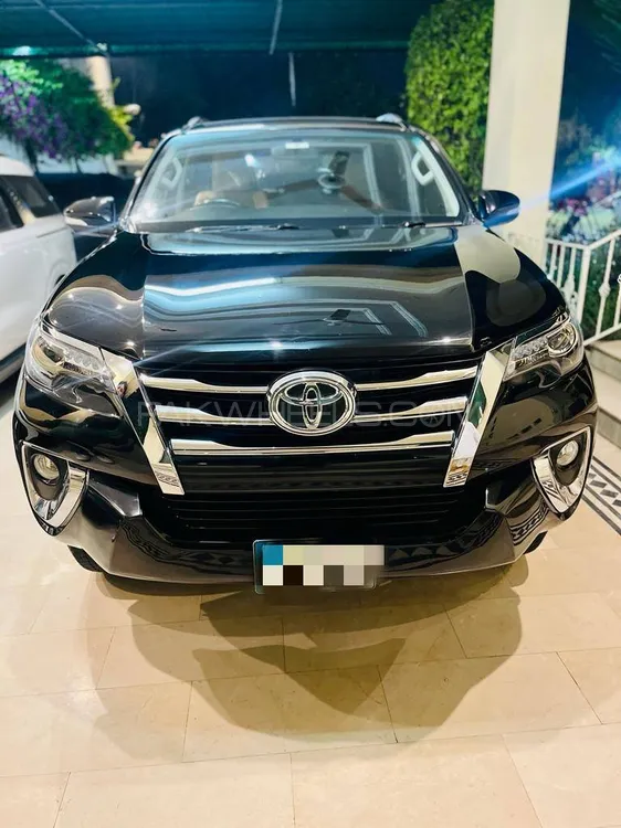 Toyota Fortuner 2017 for Sale in Lahore Image-1