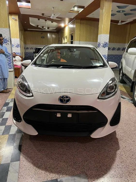 Toyota Aqua 2018 for Sale in Swat Image-1