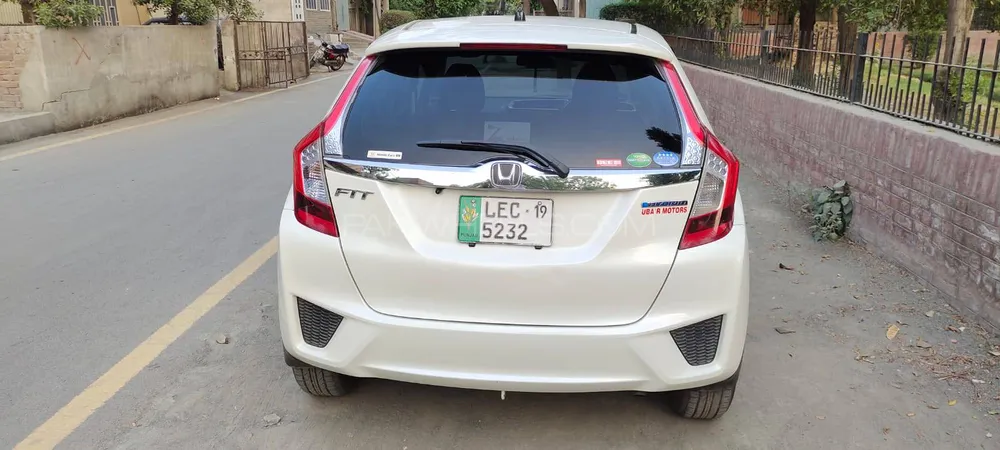 Honda Fit 2016 for Sale in Faisalabad Image-1