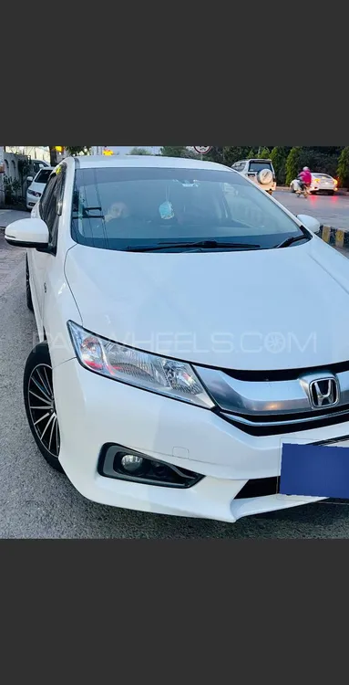 Honda Grace Hybrid 2015 for Sale in Lahore Image-1