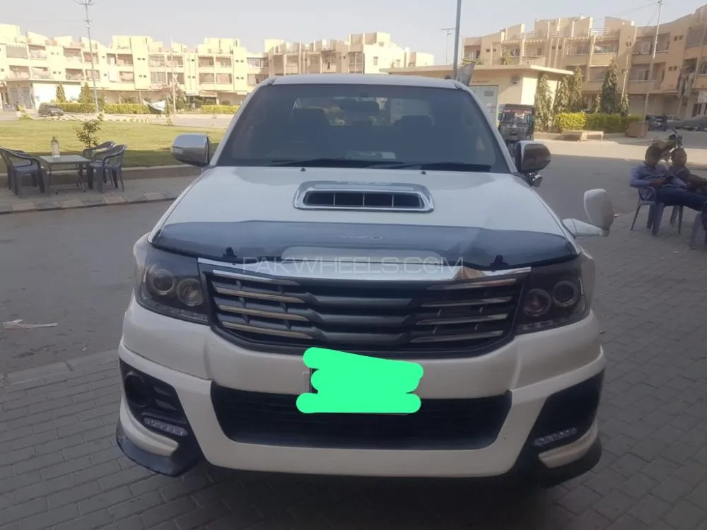 Toyota Hilux 2012 for Sale in Karachi Image-1