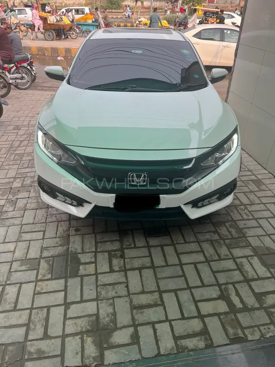 Honda Civic 2018 for Sale in Lahore Image-1