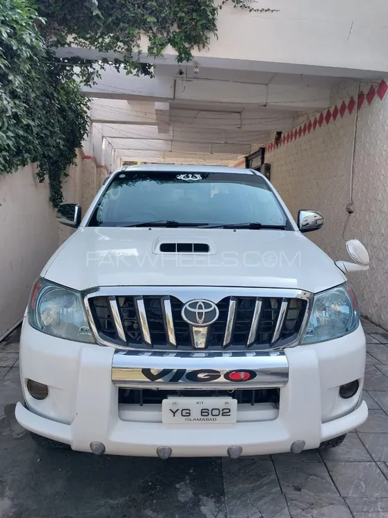 Toyota Hilux 2008 for Sale in Lahore Image-1