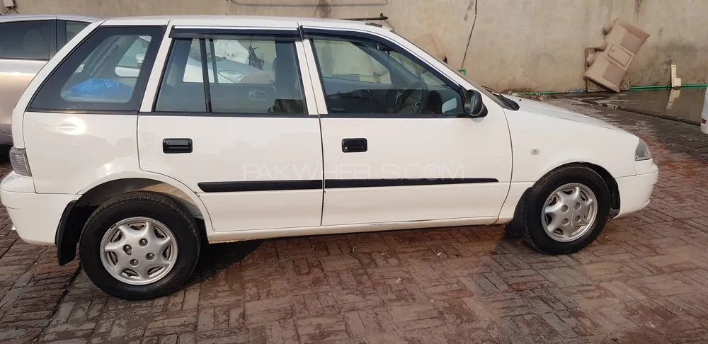 Suzuki Cultus 2011 for Sale in Lahore Image-1