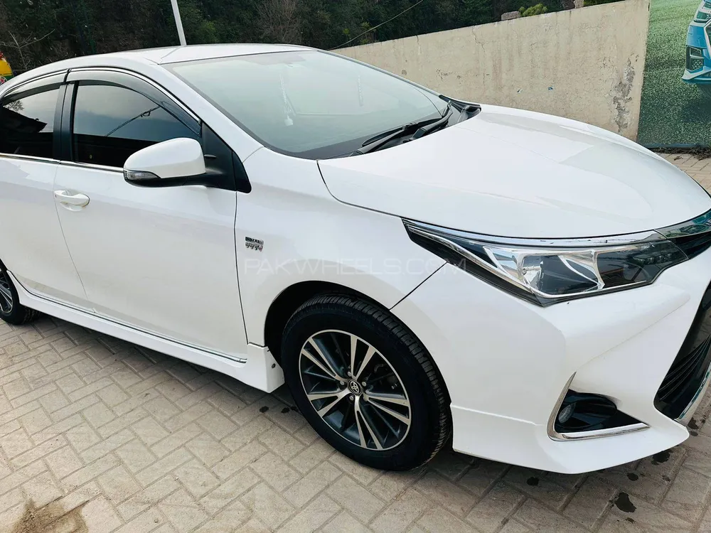 Toyota Corolla 2018 for Sale in Islamabad Image-1