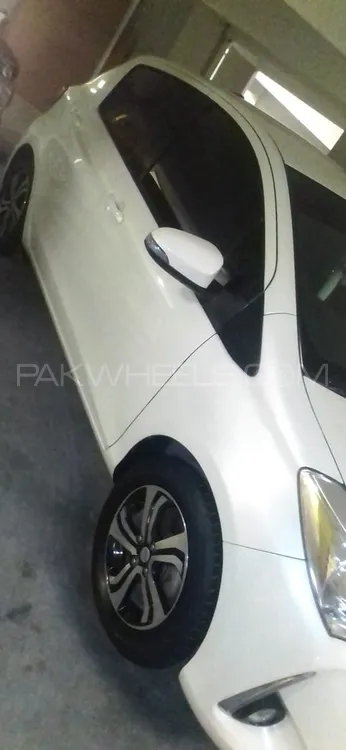 Toyota Vitz 2018 for Sale in Karachi Image-1
