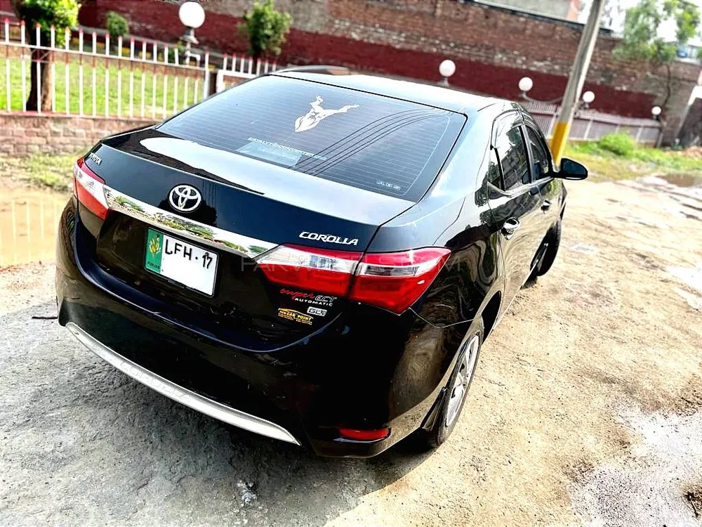 Toyota Corolla 2017 for Sale in Lahore Image-1