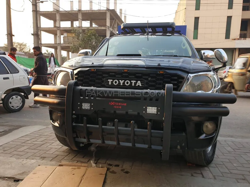 Toyota Hilux 2005 for Sale in Faisalabad Image-1