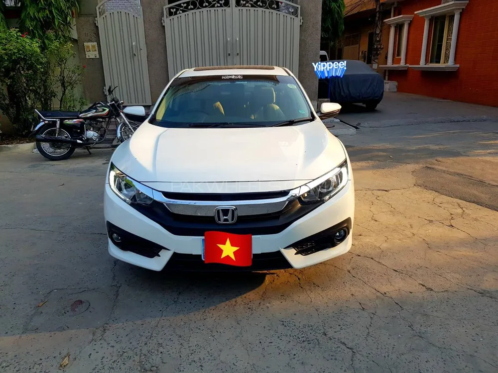 Honda Civic 2018 for Sale in Lahore Image-1