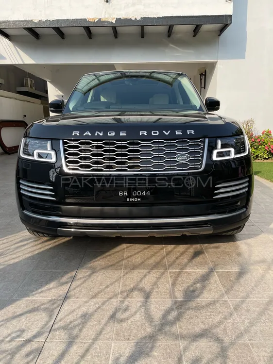 Range Rover Vogue 2018 for Sale in Karachi Image-1