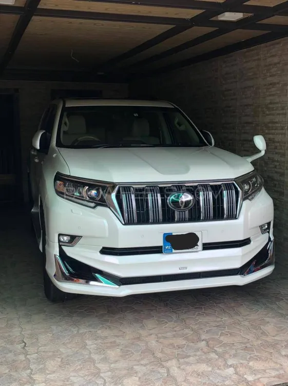 Toyota Prado 2017 for Sale in Sialkot Image-1
