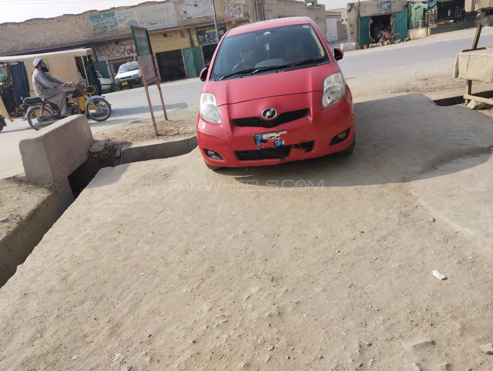 Toyota Vitz 2009 for Sale in Nowshera Image-1