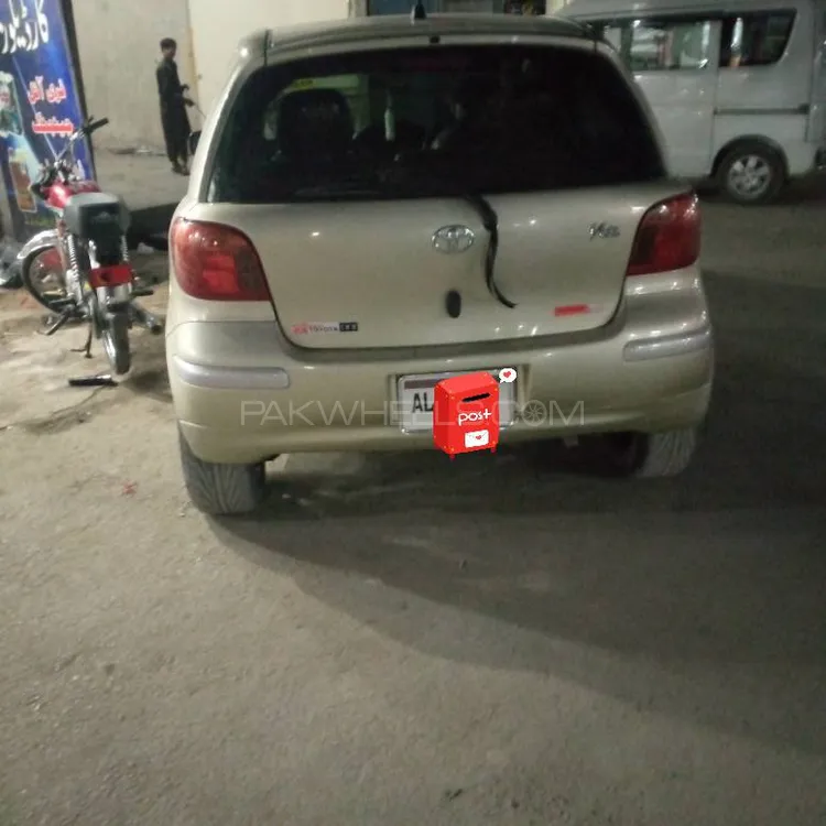 Toyota Vitz 2004 for Sale in Quetta Image-1