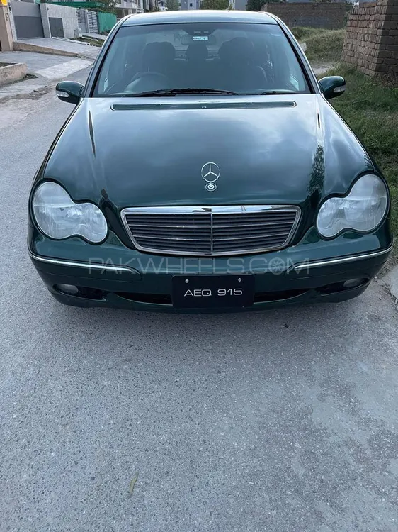 Mercedes Benz C Class 2002 for Sale in Islamabad Image-1