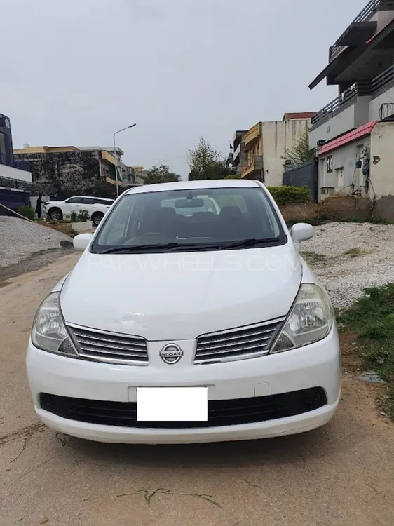 Nissan Tiida 2007 for Sale in Islamabad Image-1