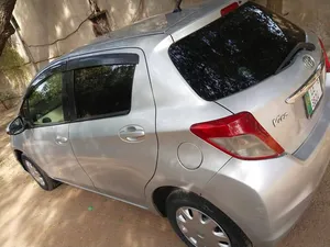 Toyota Vitz F 1.0 2012 for Sale