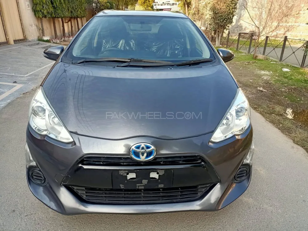Toyota Aqua 2015 for Sale in Lahore Image-1