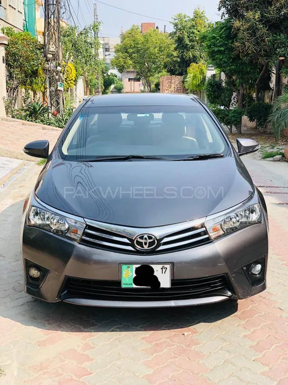 Toyota Corolla 2017 for Sale in Lahore Image-1