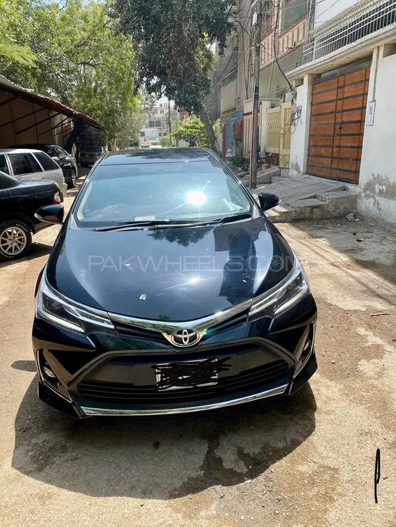 Toyota Corolla 2015 for Sale in Karachi Image-1