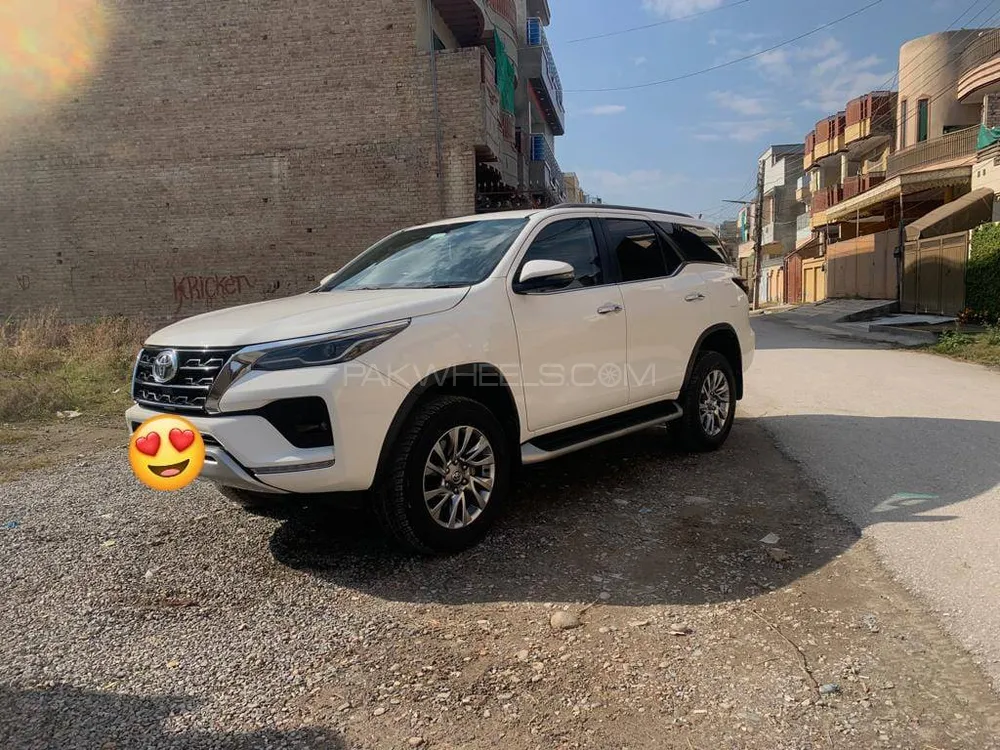Toyota Fortuner 2022 for Sale in Peshawar Image-1