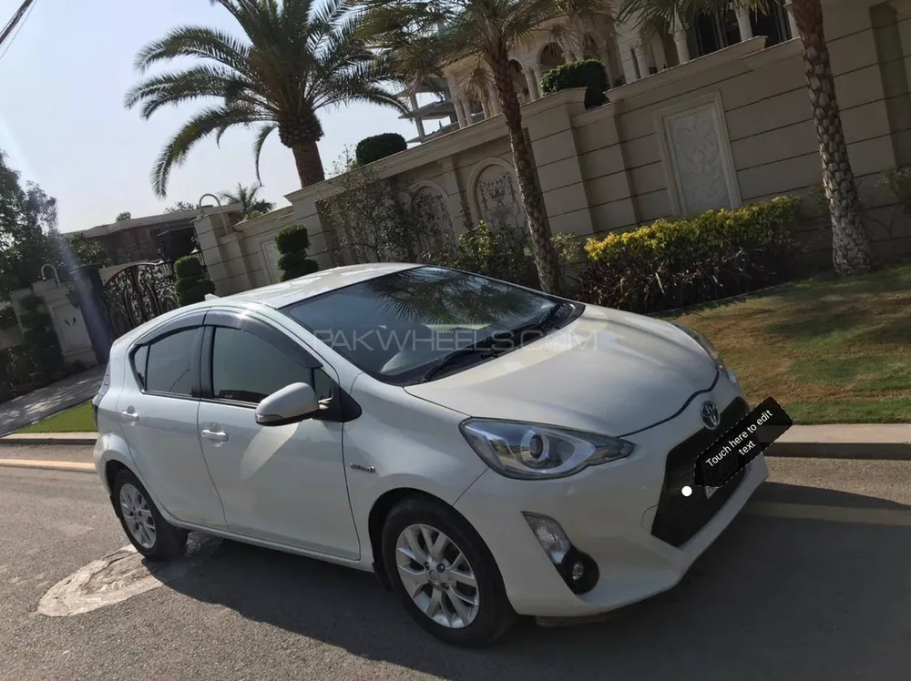 Toyota Aqua 2016 for Sale in Lahore Image-1