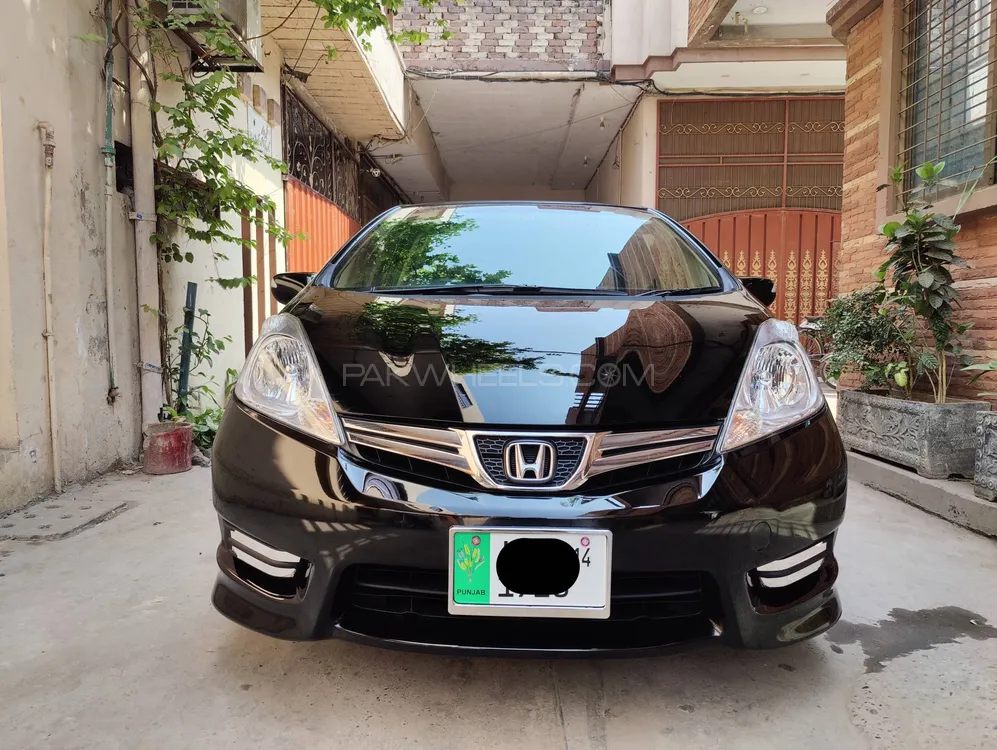 Honda Fit 2011 for Sale in Lahore Image-1