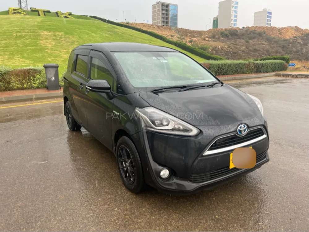 Toyota Sienta 2016 for Sale in Karachi Image-1