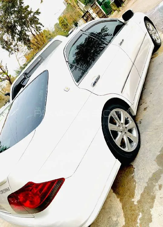 Toyota Crown 2005 for Sale in Islamabad Image-1