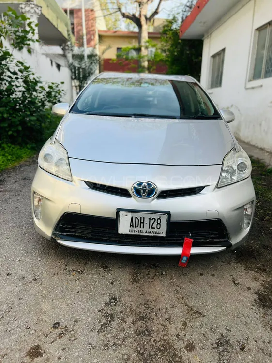 Toyota Prius 2013 for Sale in Islamabad Image-1