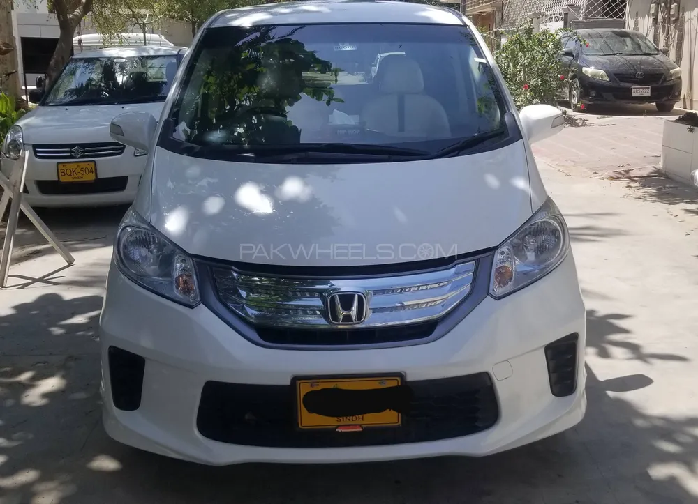 Honda Freed 2014 for Sale in Karachi Image-1