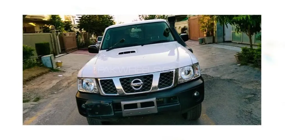 Nissan Patrol 2016 for Sale in Islamabad Image-1
