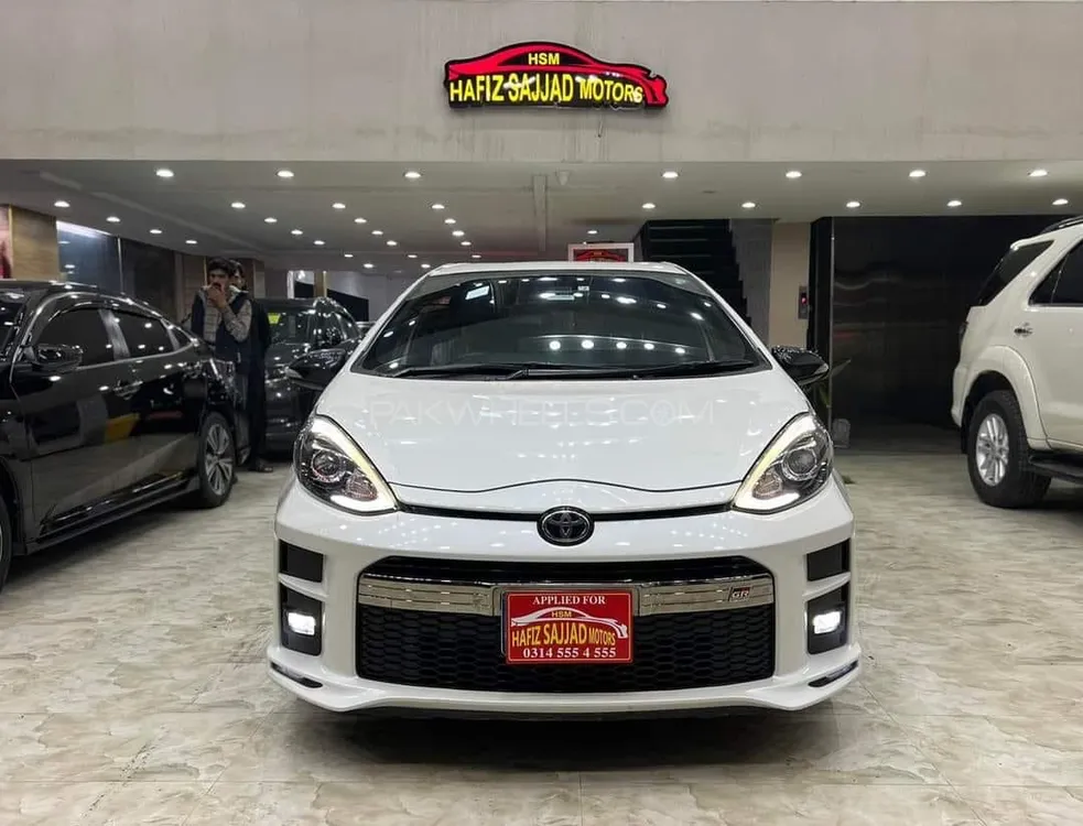 Toyota Aqua 2018 for Sale in Peshawar Image-1
