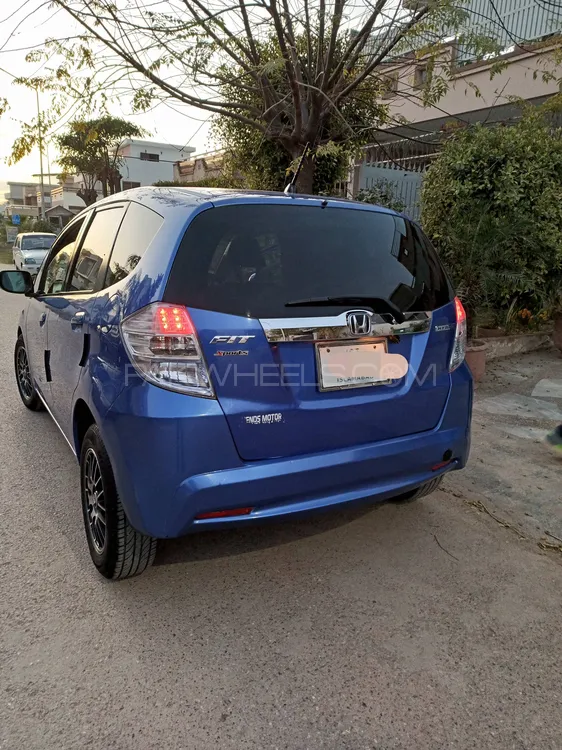 Honda Fit 2011 for Sale in Islamabad Image-1