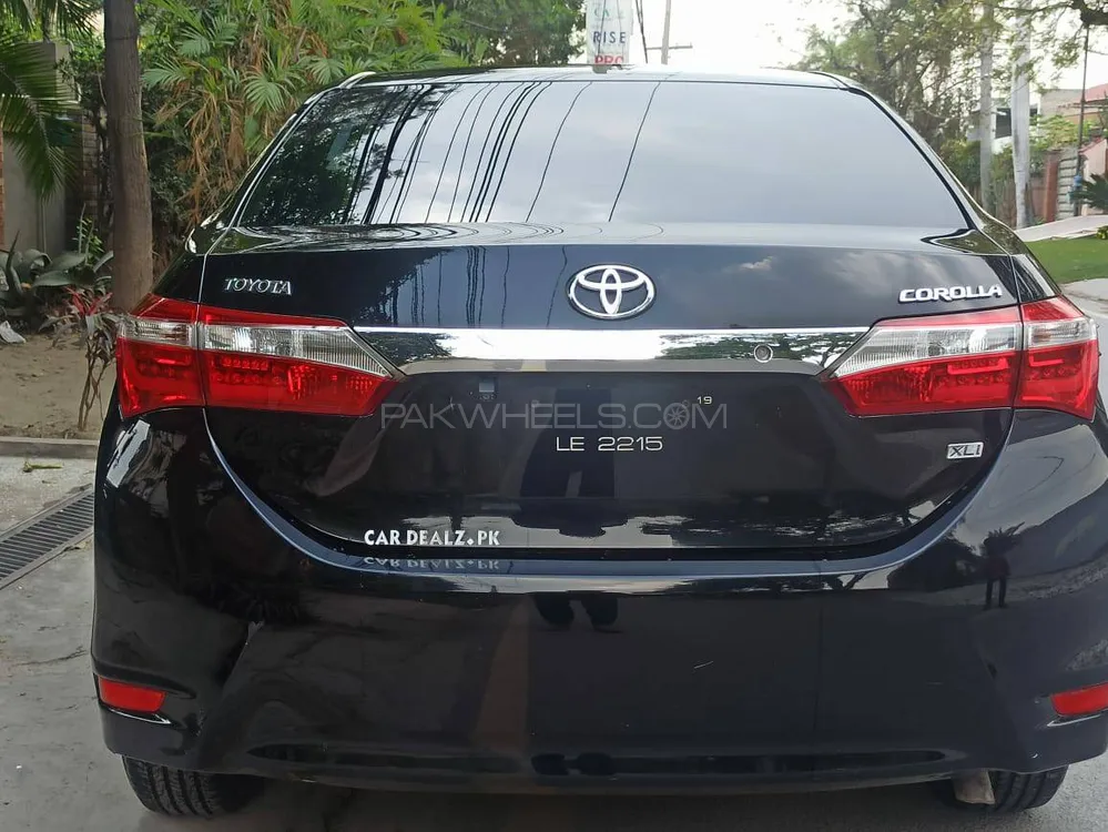 Toyota Corolla 2019 for Sale in Gujranwala Image-1