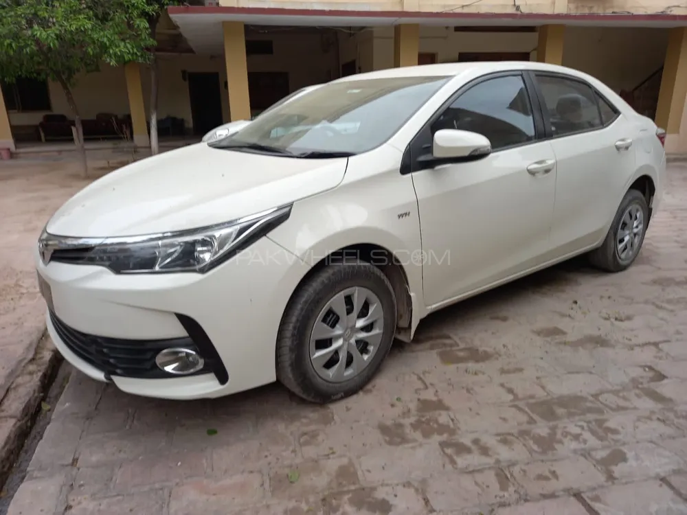 Toyota Corolla 2018 for Sale in Peshawar Image-1