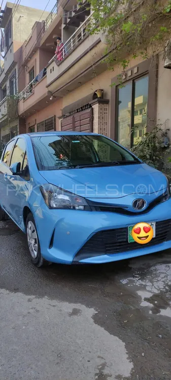 Toyota Vitz 2015 for Sale in Lahore Image-1