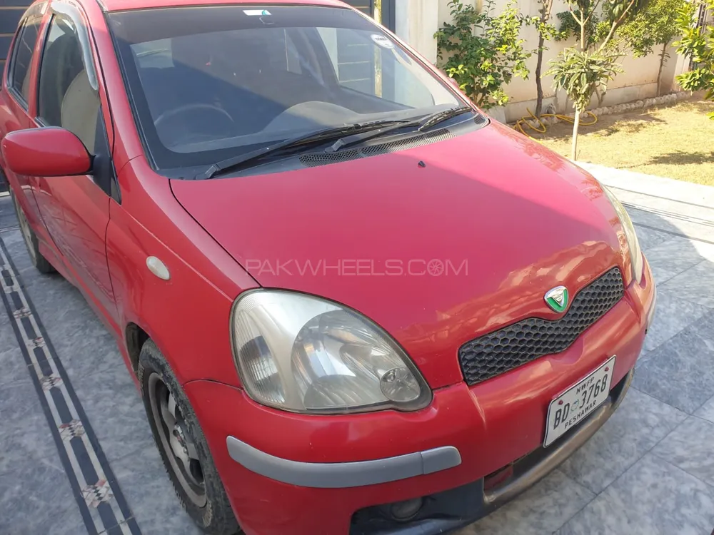 Toyota Vitz 2000 for Sale in Islamabad Image-1