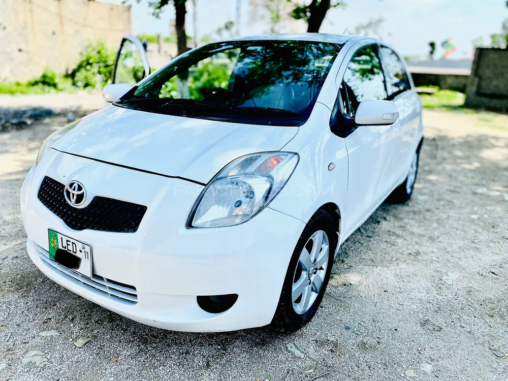 Toyota Vitz 2006 for Sale in Swabi Image-1